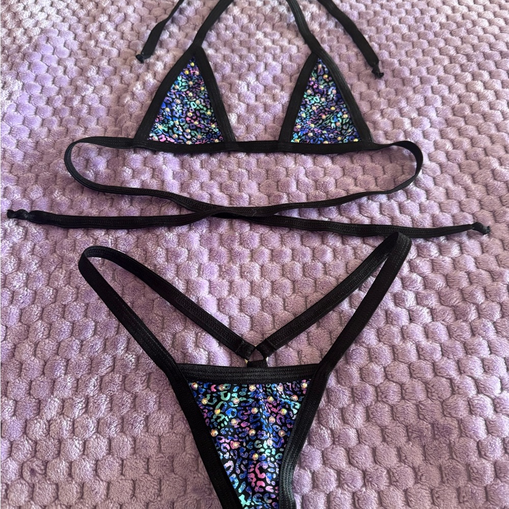 Colorful Leopard Print Bikini Set - Picture 5 of 9